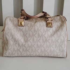 Michael Kors 2 Piece Purse & Acc. Bag